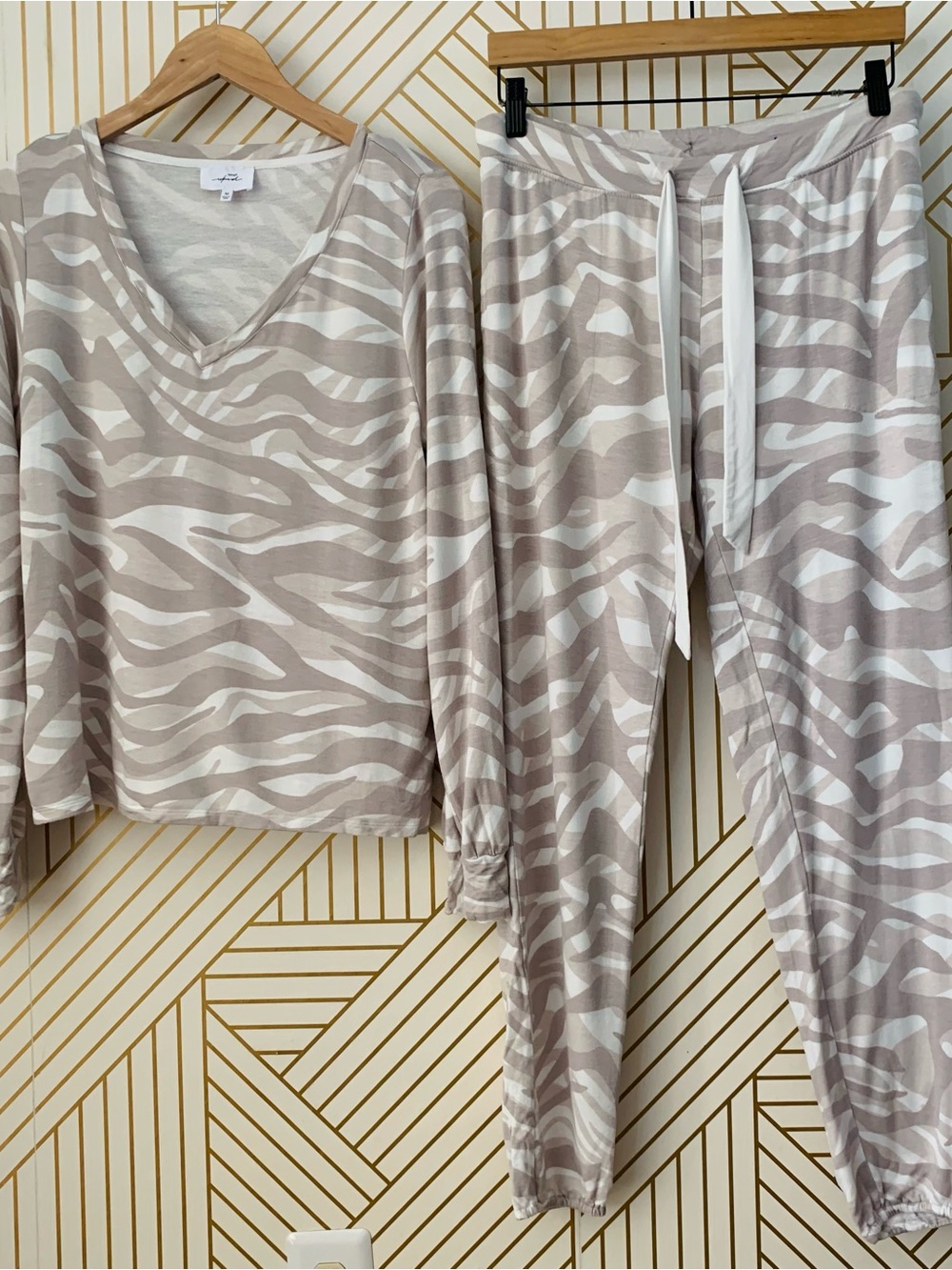 Soma Weekend SOMAWKND Sunday Lounge Set joggers graceful zebra neutral print  M - Picture 2 of 11